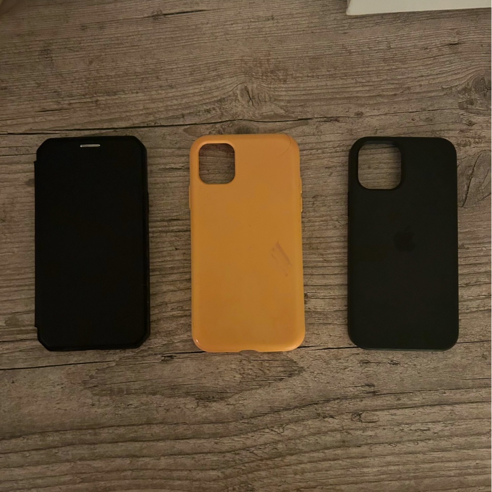[PACK OF 3] iPhone 11 hard case set (including Apple case) peach, black, black
